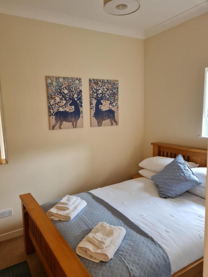 1 Golf Mews Apartment บัลลาเทอร์ ภายนอก รูปภาพ